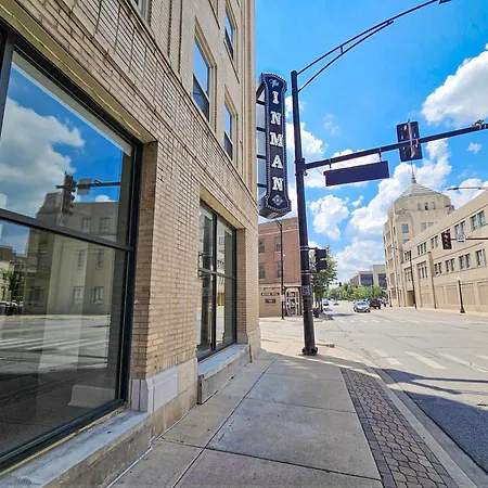 Unique 1 Bedroom 1Ba Stay In Downtown - 204
